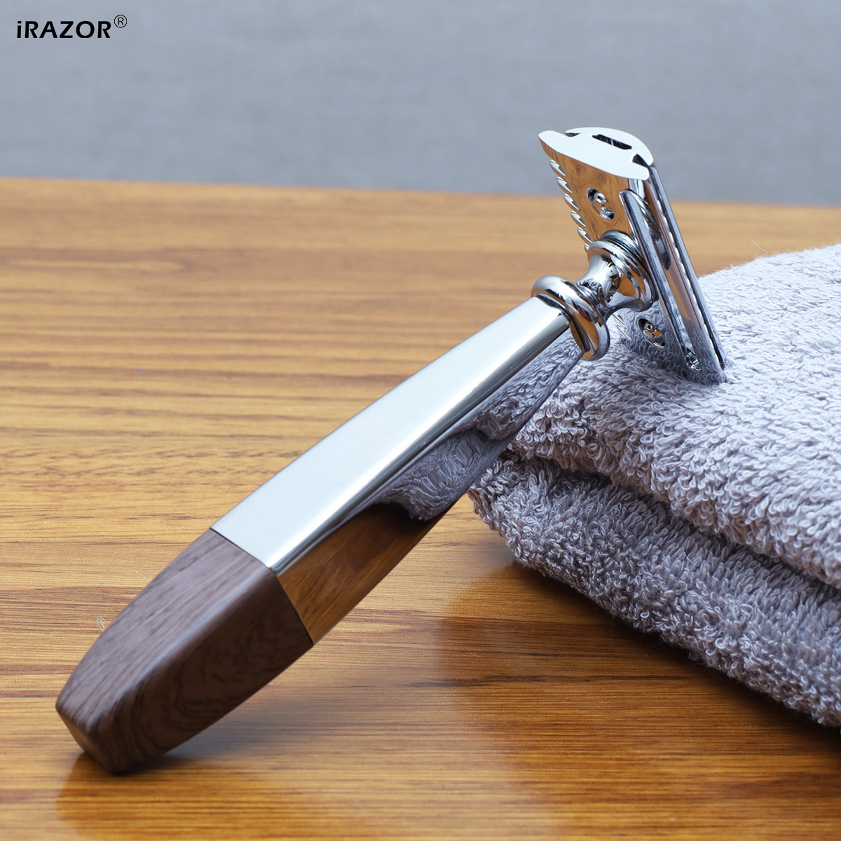 iRAZOR クラシック メンズ セーフティ カミソリ ノン - Men'S Grooming Underarm のレビューと価格